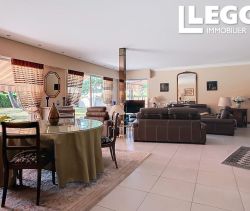A vendre Maison 5 PIECES Double Garage  Piscine sur un terrain de 2030 M² La Teste De Buch