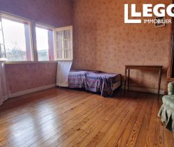 A louer MAISON  12 PIECES 319 M2  PESSAC