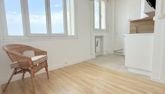 A vendre Appartement T2 DERNIER ETAGE CENTRE VILLE Toulon