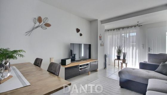 A louer APPARTEMENT T3 73 M2 TERRASSE BORD DE MER MESQUER