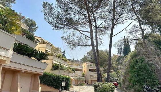 A louer APPARTEMENT T4 84 M2 TERRASSE  NIMES
