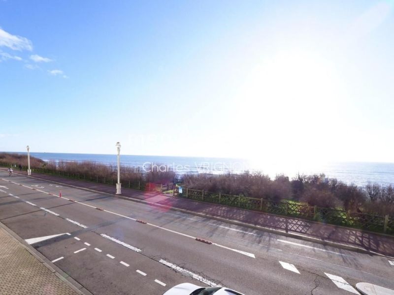 A louer APPARTEMENT T3 60 M2 PIEDS DANS L'EAU LES SABLES D OLONNE