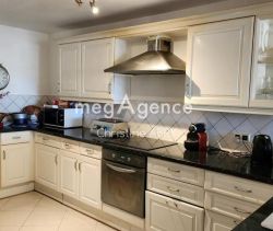 A louer LOFT T3 114 M2 BORD DE MER MANDELIEU LA NAPOULE