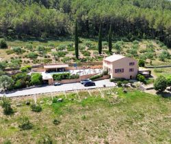 A louer MAISON  6 PIECES 242 M2  TARADEAU