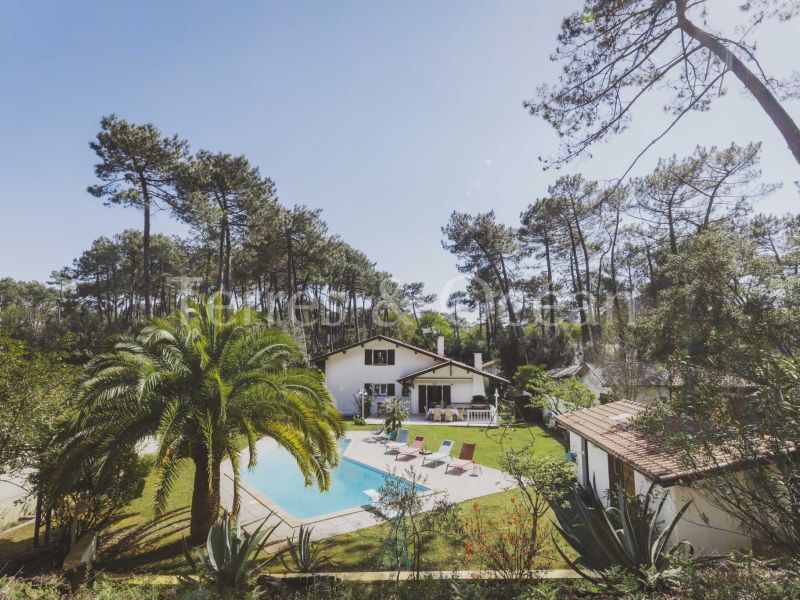 A louer MAISON  7 PIECES 220 M2  SOORTS HOSSEGOR Centre-ville - lac - fôret