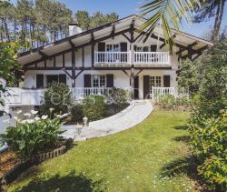 A louer MAISON  7 PIECES 220 M2  SOORTS HOSSEGOR Centre-ville - lac - fôret
