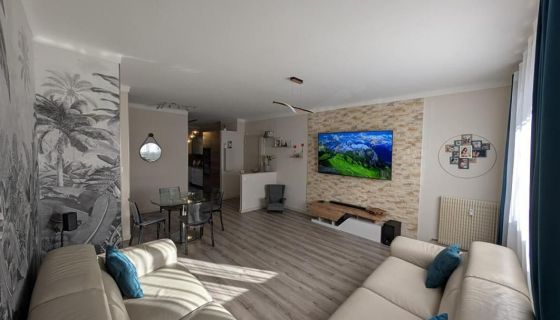 A louer APPARTEMENT T4 80 M2 BORD DE MER CAGNES SUR MER