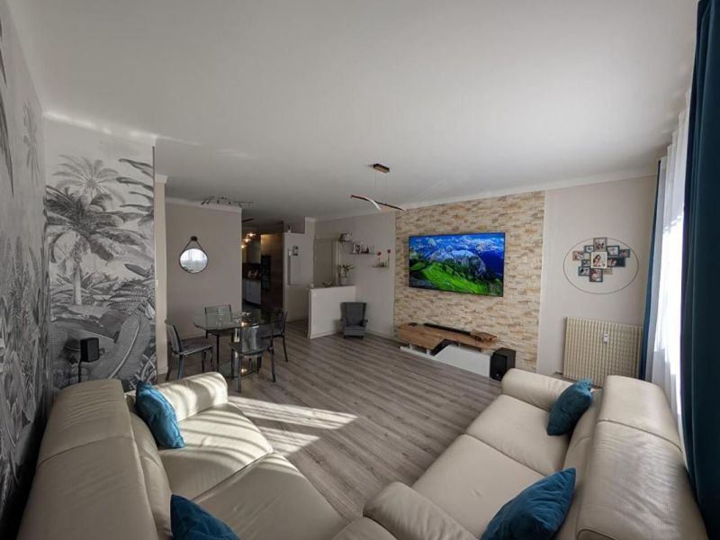 A louer APPARTEMENT T4 80 M2 BORD DE MER CAGNES SUR MER