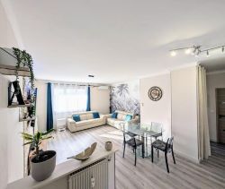 A louer APPARTEMENT T4 80 M2 BORD DE MER CAGNES SUR MER