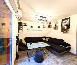 A louer APPARTEMENT DUPLEX T5 97 M2 BORD DE MER SAINT LAURENT DU VAR