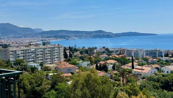A louer APPARTEMENT T3 73 M2 TERRASSE VUE MER NICE