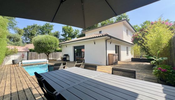A vendre NOUVEAU ! VILLA T6 PISCINE