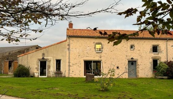A louer GîTE  LA ROCHE SUR YON
