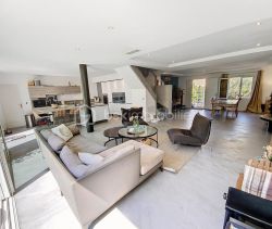 A louer MAISON  6 PIECES 178 M2 BORD DE MER PEROLS