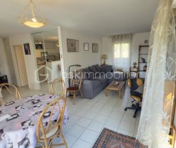 A louer APPARTEMENT DE PRESTIGE T3 65 M2 TERRASSE BORD DE MER SAINT RAPHAEL