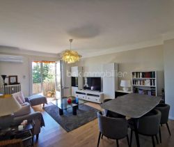 A louer APPARTEMENT T3 67 M2  SALON DE PROVENCE