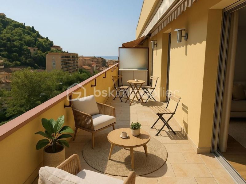 A louer APPARTEMENT DUPLEX T4 95 M2 TERRASSE BORD DE MER MENTON