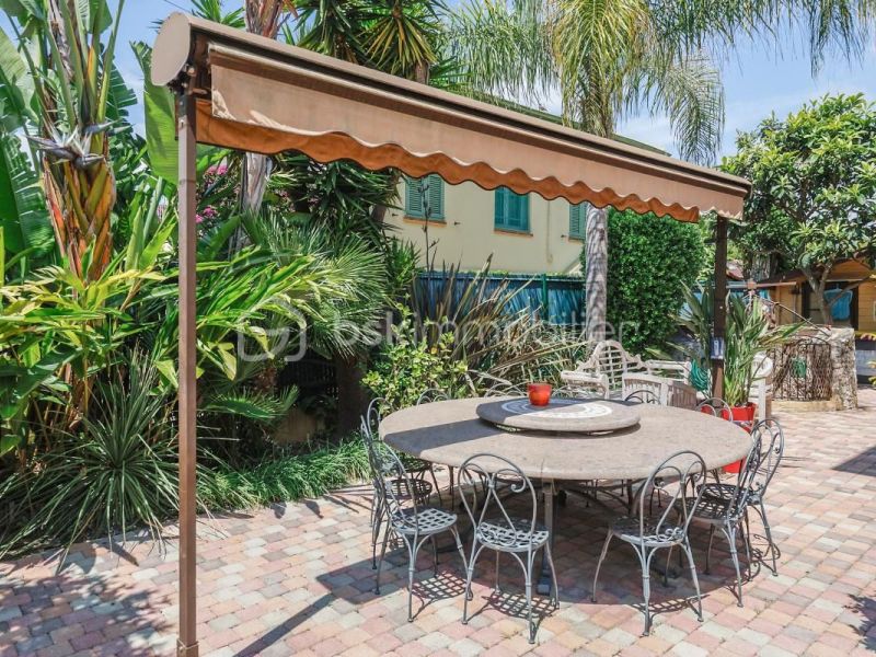 A louer MAISON  CONTEMPORAINE BORD DE MER JUAN LES PINS