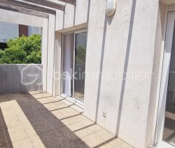 A louer APPARTEMENT T3 60 M2 TERRASSE BORD DE MER LA SEYNE SUR MER