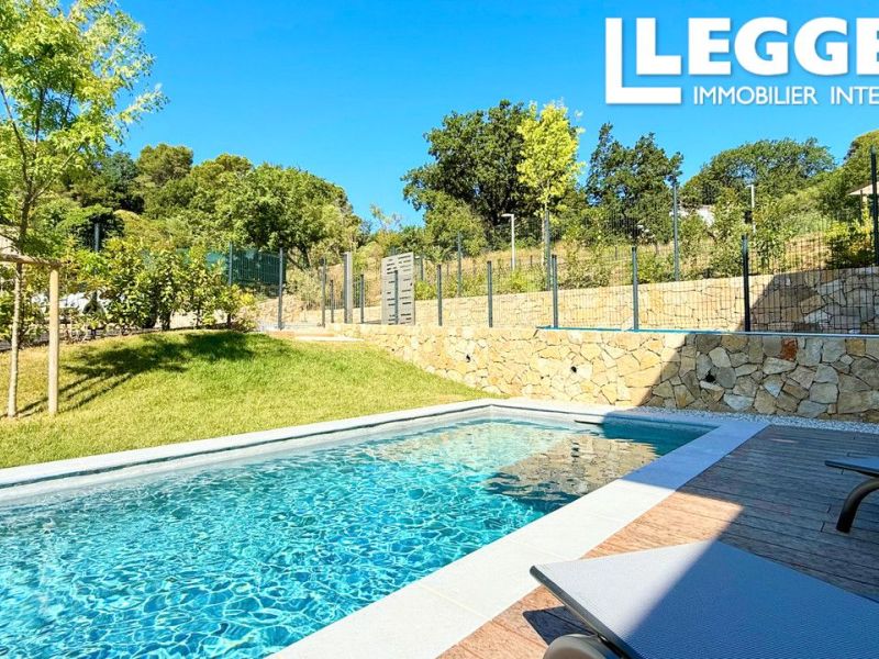 A louer MAISON  4 PIECES 141 M2  MOUGINS