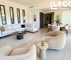 A louer MAISON  4 PIECES 141 M2  MOUGINS