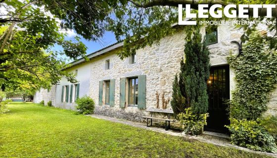 A louer LONGèRE  7 PIECES 162 M2  CARTELEGUE