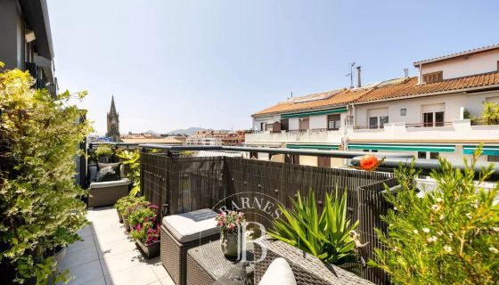 A louer PENTHOUSE  95 M2 TERRASSE BORD DE MER SAN SEBASTIáN