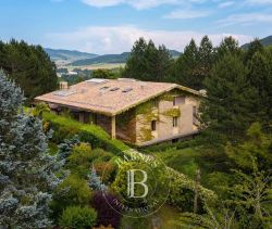 A louer MAISON  22 PIECES 700 M2  GORRAIZ