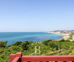 A vendre APPARTEMENT t3 dernier etage  VUE OCEAN  GUETHARY