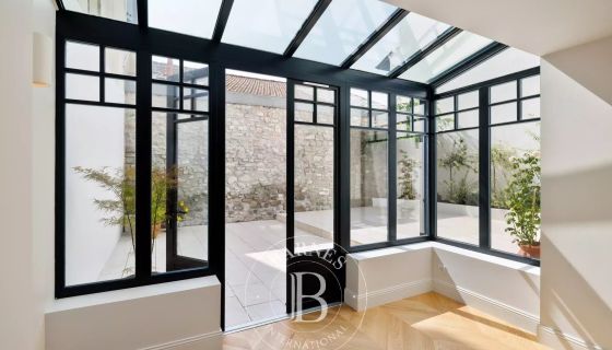 A vendre MAISON ANNEES 30 7 PIECES RENOVEE CENTRE VILLE BIARRITZ
