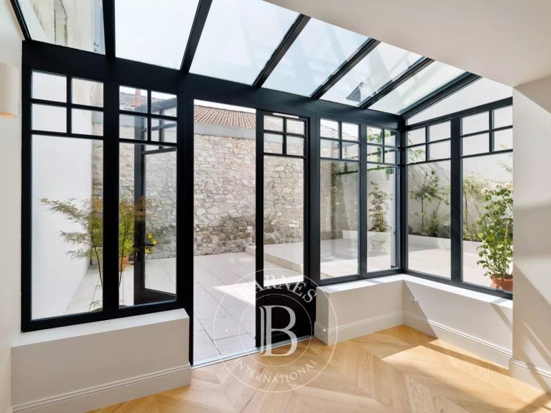 A vendre MAISON ANNEES 30 7 PIECES RENOVEE CENTRE VILLE BIARRITZ