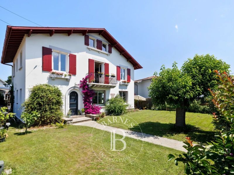 A vendre MAISON FAMILIALE 7 PIECES ANGLET
