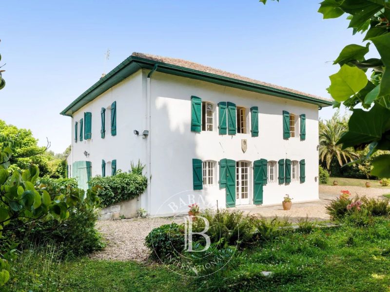 A vendre BELLE MAISON BASQUE 6 PIECES BAYONNE