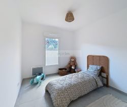 A vendre SPACIEUX APPARTEMENT T3 QUARTIER DES POISSONNIERS La Ciotat
