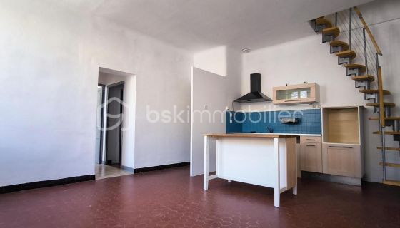 A louer APPARTEMENT T3 64 M2  CHARLEVAL