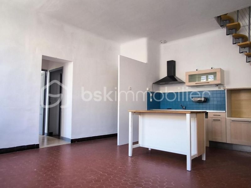 A louer APPARTEMENT T3 64 M2  CHARLEVAL