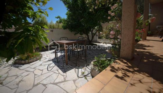 A louer MAISON  9 PIECES 153 M2  PEZENAS