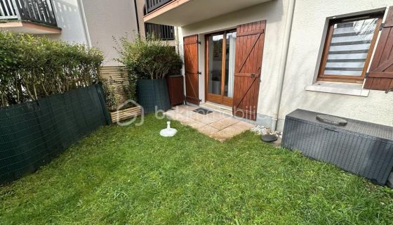 A louer STUDIO  19 M2 TERRASSE BORD DE MER VARAVILLE