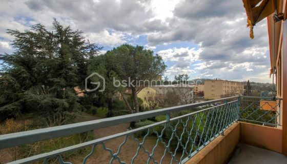 A louer APPARTEMENT T4 76 M2  DRAGUIGNAN