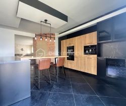 A louer MAISON  7 PIECES 240 M2 BORD DE MER SAINT HILAIRE DE BRETHMAS