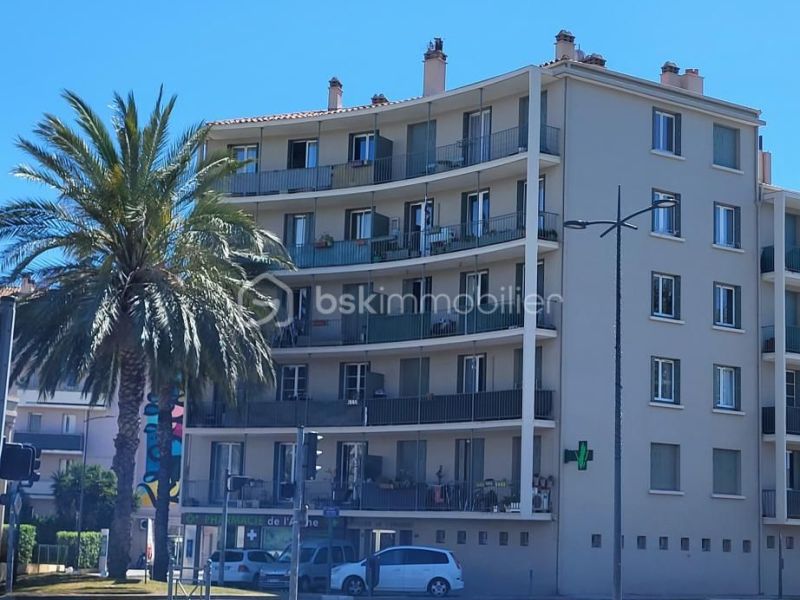 A louer APPARTEMENT T4 68 M2 BORD DE MER LA SEYNE SUR MER