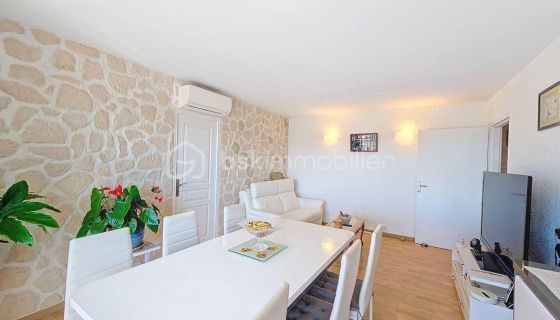 A louer APPARTEMENT T3 83 M2 TERRASSE BORD DE MER LA SEYNE SUR MER