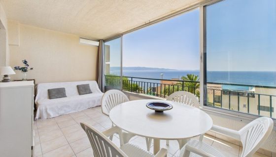 A louer STUDIO  27 M2 TERRASSE BORD DE MER AJACCIO