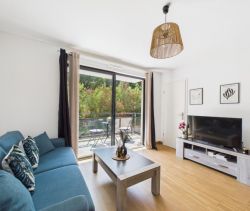 A louer STUDIO  26 M2 TERRASSE BORD DE MER AJACCIO