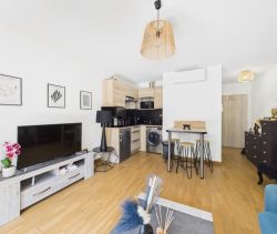 A louer STUDIO  26 M2 TERRASSE BORD DE MER AJACCIO