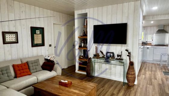A vendre MAISON  CONTEMPORAINE BORD DE MER LE PORGE