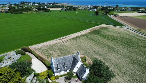 A vendre Maison d'exception 10 pièces 255 m2 proche des plages, Plouenour Trez, Finistère Nord