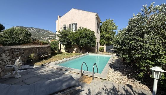 A vendre MAISON  5 PIECES 117 M2 BORD DE MER TOULON