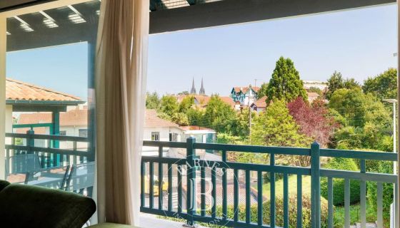 A louer APPARTEMENT T4 118 M2 TERRASSE  BAYONNE