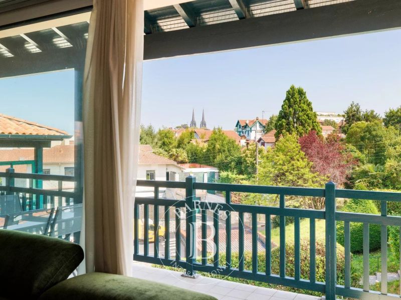 A louer APPARTEMENT T4 118 M2 TERRASSE  BAYONNE